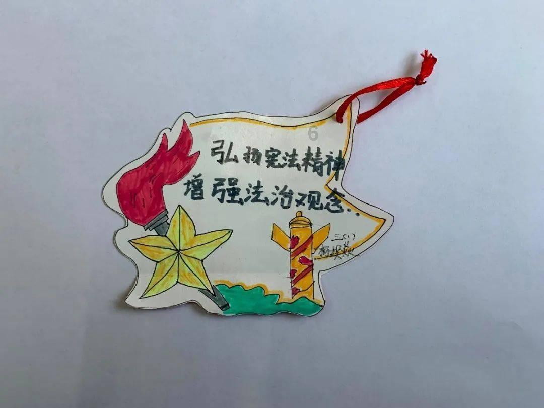你还听过哪些类似「男孩不能穿粉色」的性别刻板印象言论？